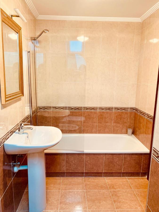Alfaraz Apartment อาบีเลส ภายนอก รูปภาพ